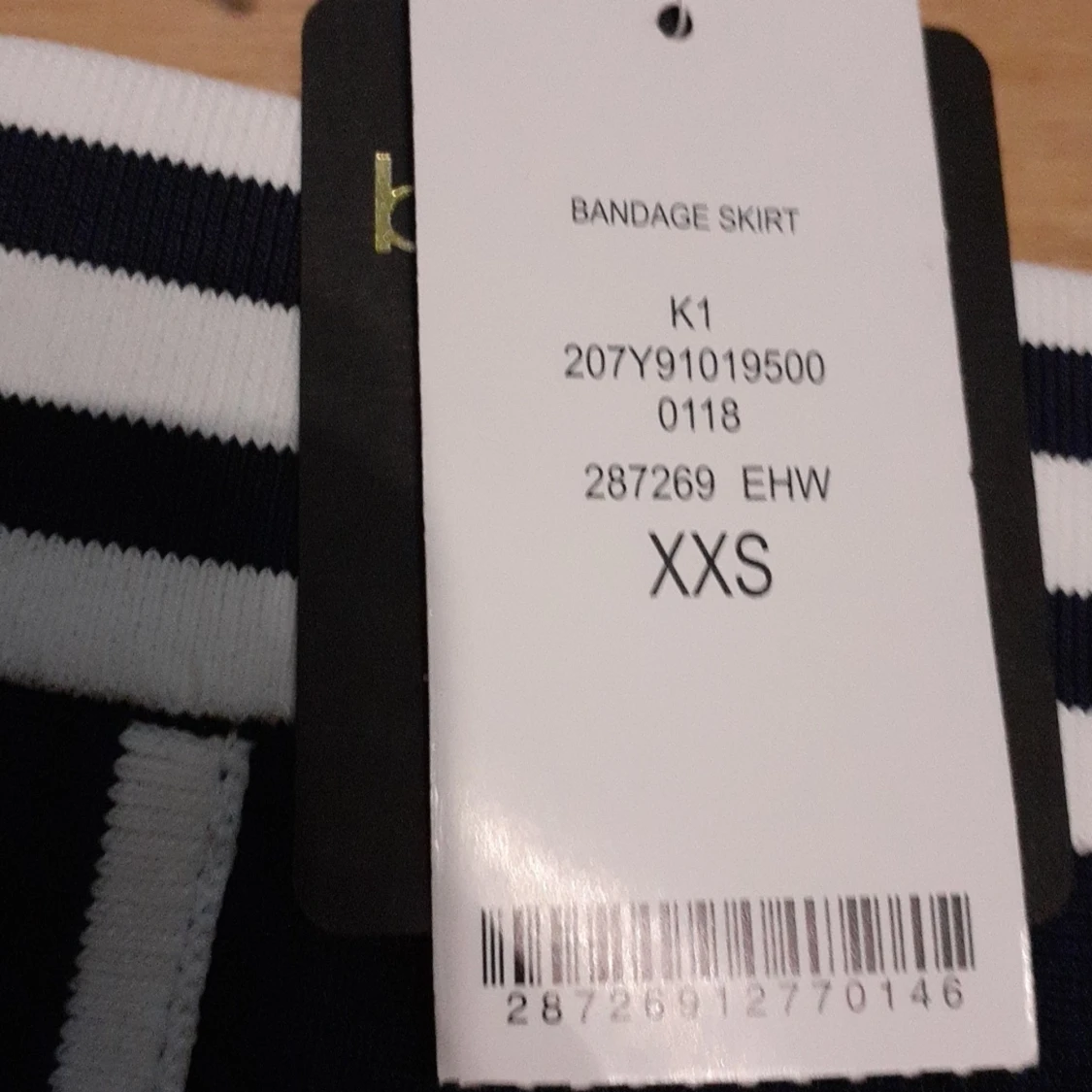 Helt oandvänd kjol. - 90