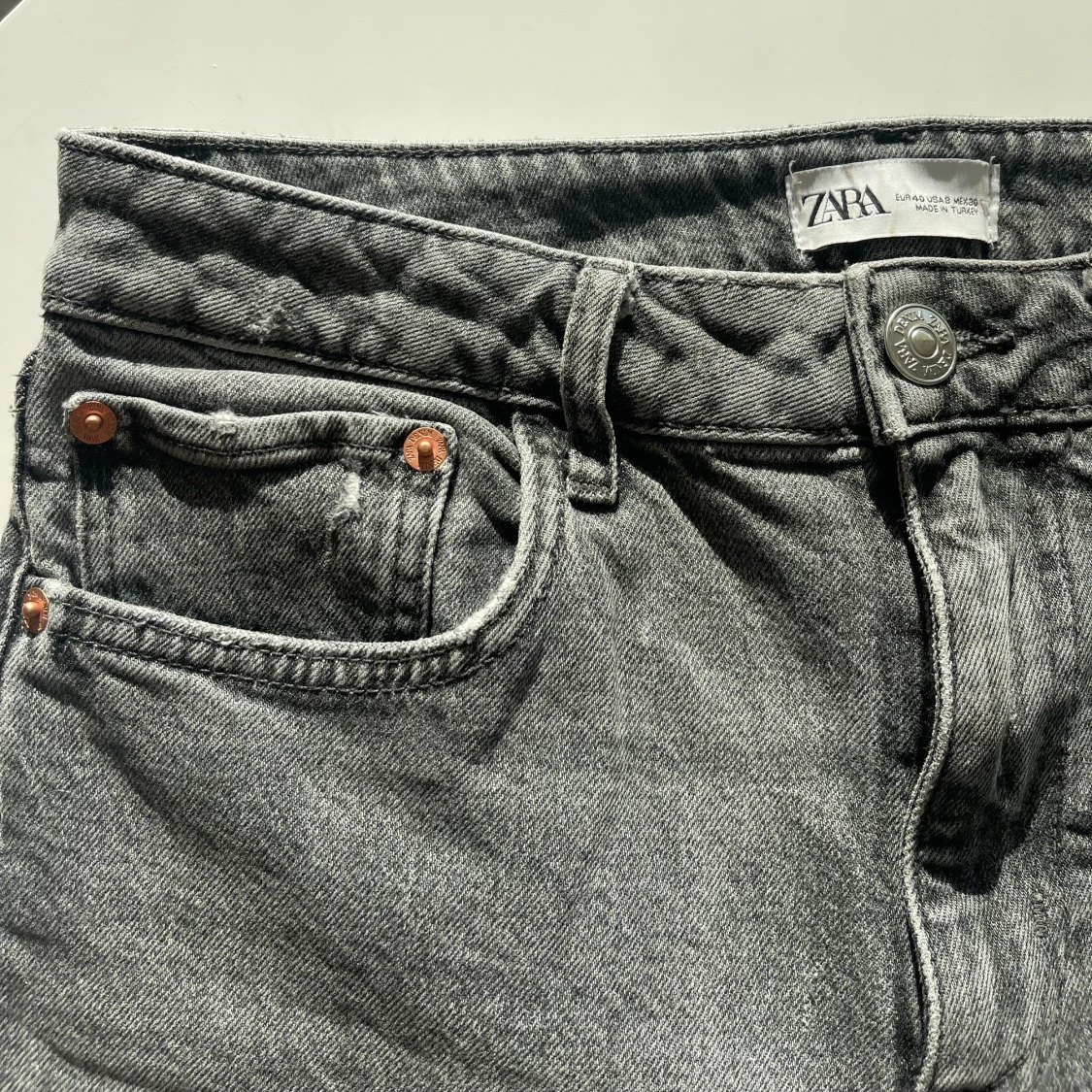 ZARA jeans grå