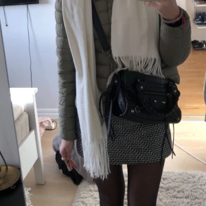 Zara kjol - Super fin shortskjol fråm zara, använd få gånger 🤞🏾