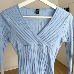 Långärmad topp - Jättefin långärmad topp. Aldrig använd!💞