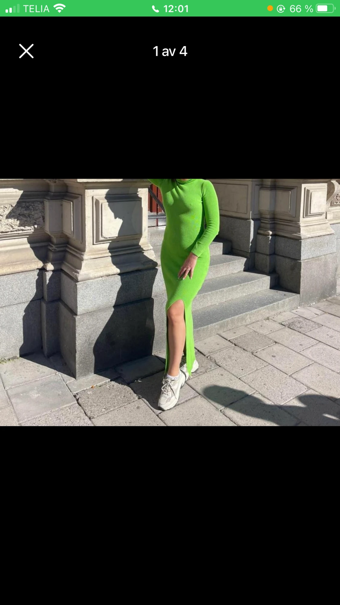 Grön klänning, öppen rygg  - 90