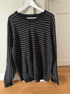 Randig tröja  - Randig tröja 