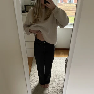 Jeans - Jeans i storlek XS. 100 kr plus frakt på 66 kr