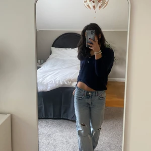 Zara jeans - Blåa zara jeans med hål!💗