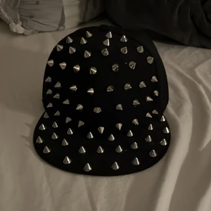 Alt Keps - Alternativt keps som inte passar mig❤️