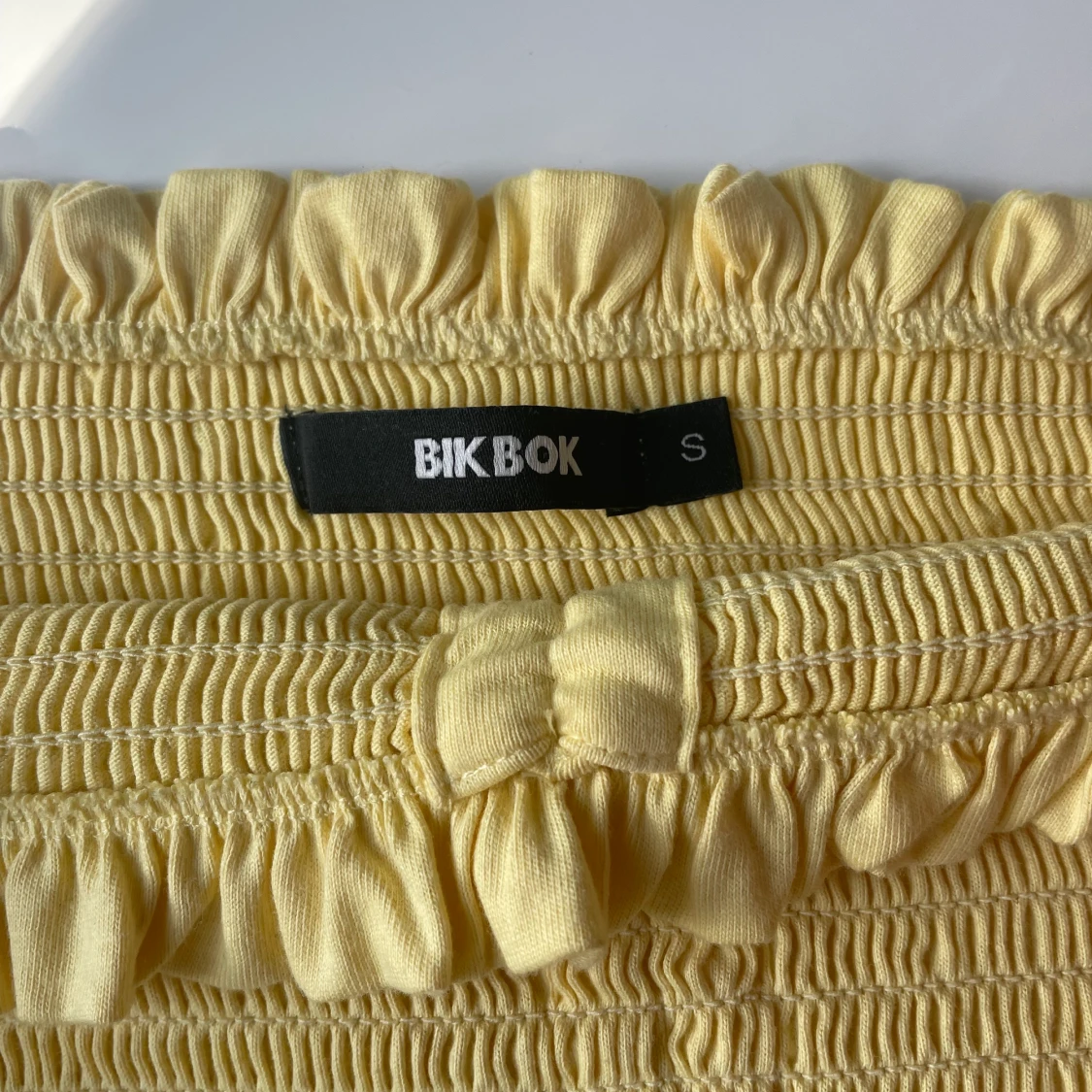 Gul topp från BikBok  - 91