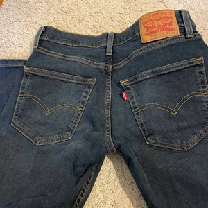 Levis jeans 512 - Mycket gott skick, i princip som nya. Storlek w30 och L30