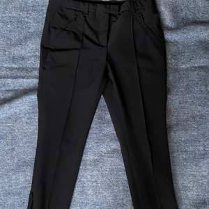 Vintage Hugo Boss trousers in XS size. Looks absolutely like brand new!