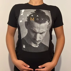 A - Z tröja - Zlatan Ibrahimovic t-shirt i fint skick, säljer för att jag inte använder den. 