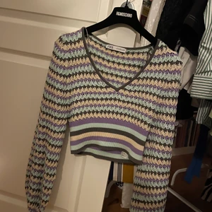 Zara topp - Stickad zara topp, knappt använd:)