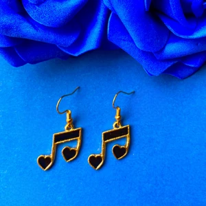 Notes örhängen 💙 - Nickelfria krokar och fri frakt 💙