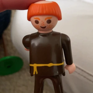 Supersöt plejmo gubbe - Super gullig vintage playmo gubbe super y2k vid namn ulf  Budgivning om många är intresserade  #vintage #y2k