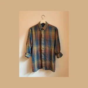 Vintage Long Sleeve Flannel - Size: Medium 100% Cotton Secondhand/Good Condition