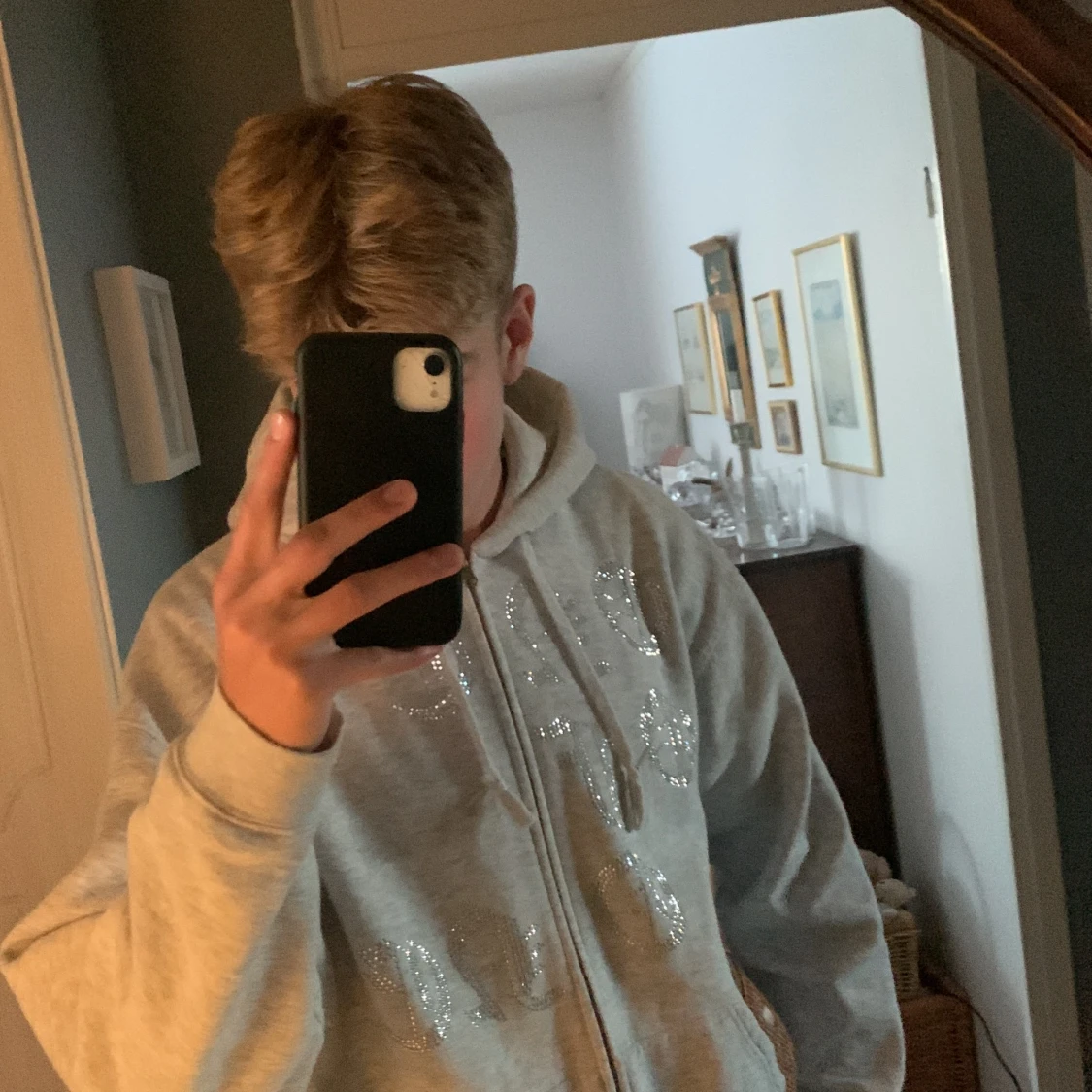 Oneofone og grå zipup 