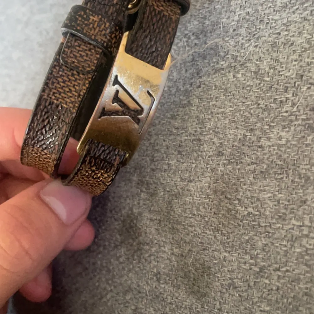 Louis Vuitton Bracelet köpt i Butik 2020, nypris 3800 kr.. Accessoarer.