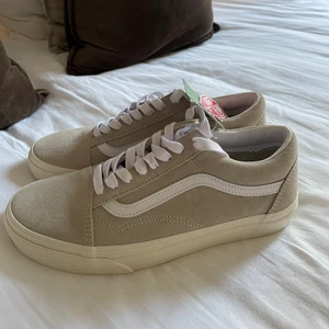 Beiga mocka vans old skool - Storlek 40 aldrig använda 