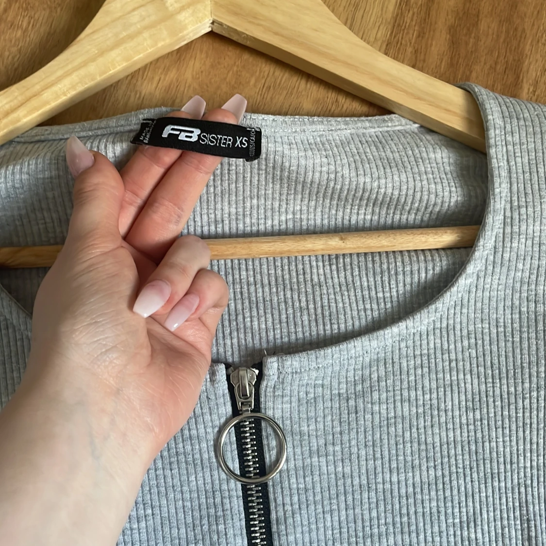 En långärmad tröja - 90