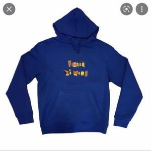 Hov1 - SÖKER!! Söker en vindar på mars hoodie från hov1 i storlek s elr M snälla kontakta om du känner nån som säljer den elr om du säljer den för ett rimligt pris