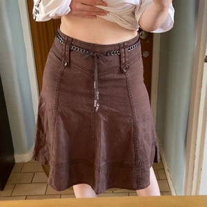 Kjol - Jättefin kjol med fantastiskt bälte men har för många liknande 💖 exklusive frakt