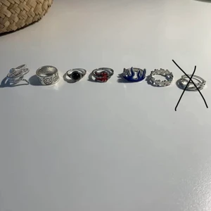 6 st ringar!! - Säljer 6 st ringar då dem inte kommer till använding. Ingen av dem är rostfri. Köp alla för 60 kr eller 10 kr styck. Köparen står för frakten!!