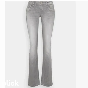 Ltb jeans - Säljer mina lågmidjade Ltb jeans som knappt blivit använda då jag har liknande jeans