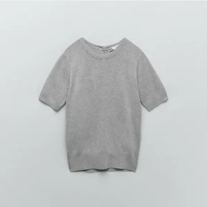 finstickad tshirt - finstickad t-shirt från zara💕 säljer för 130kr