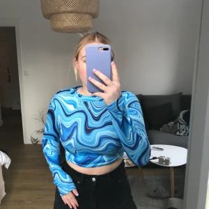 Festtopp  - Supersnygg trendig festtopp 