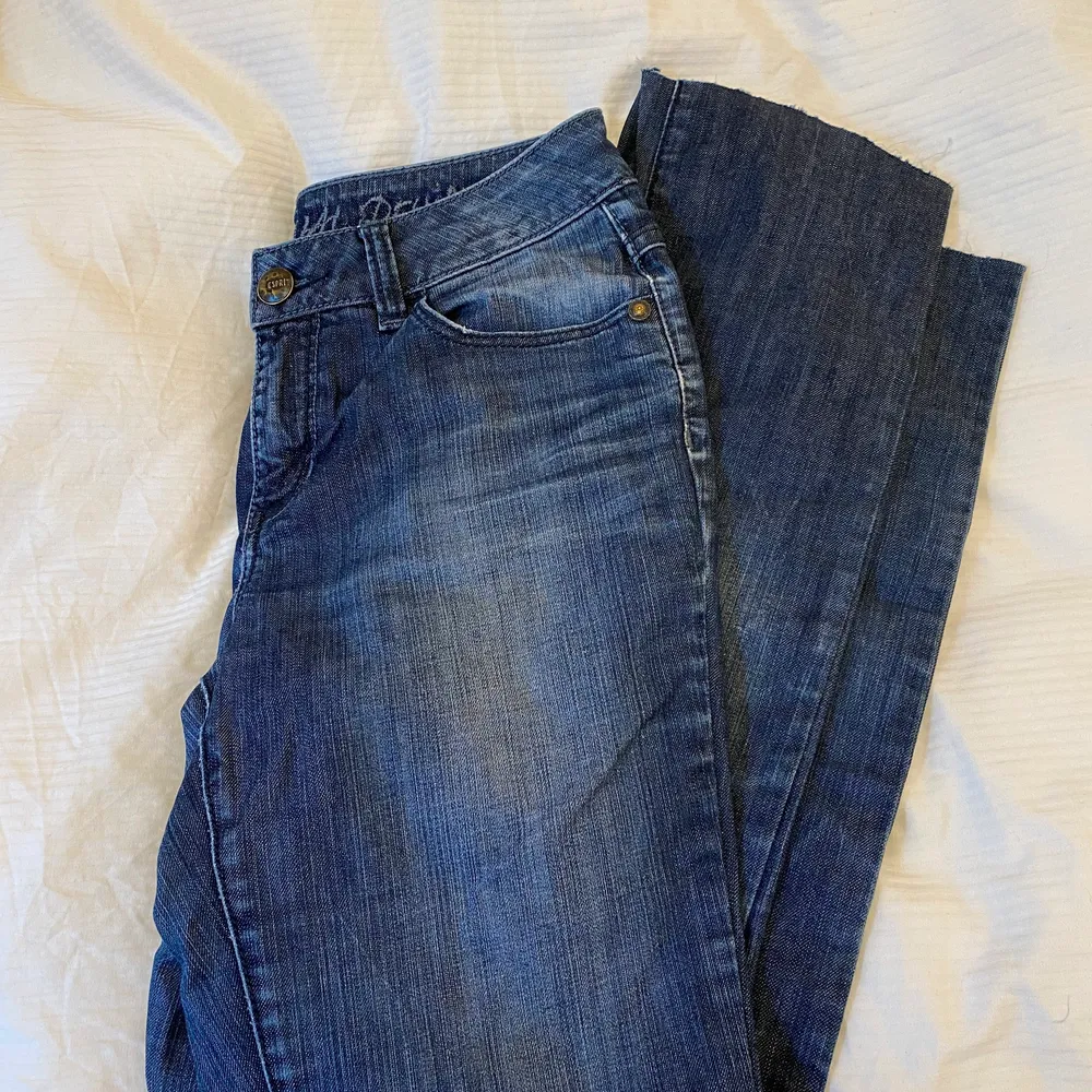 Vintage jeans från Esprit😍 säljer då dim tyvärr är lite små på mig😩🙏🏼. Jeans & Byxor.