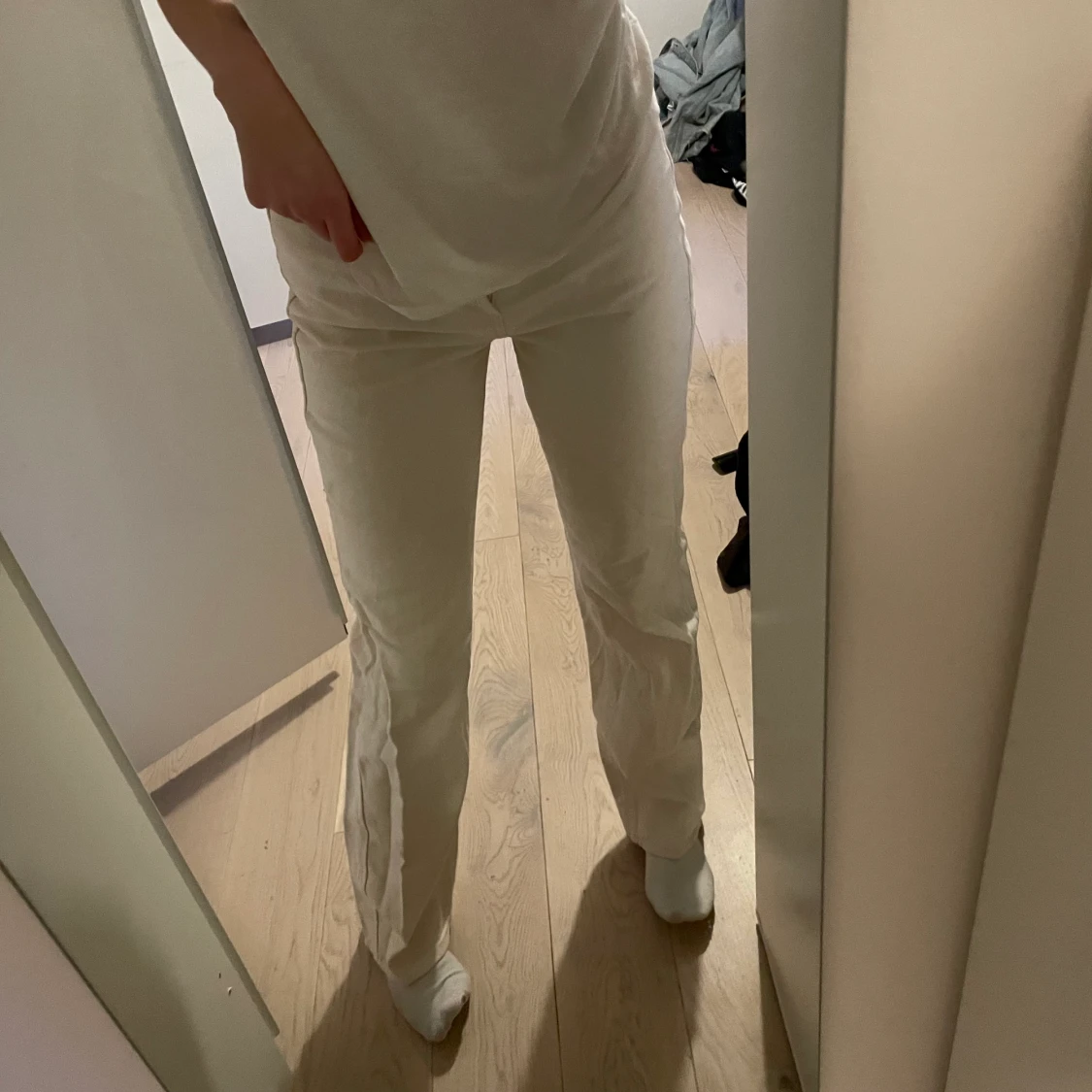Beige jeans från bikbok - 90