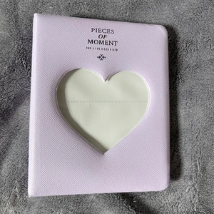 VILL SÄLJA  - photocard binder, 50 kr plus frakt (vet inte vad frakten blir än, måste se vad vikten blir när jag paketerat för att veta)