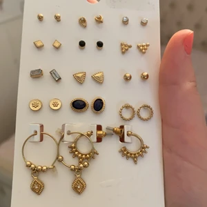 Örhängen  - Inte använt en endaste gång, andledning varför jag säljer är för att jag inte har hål i öronen längre❤️❤️