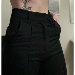 Madlady kostymbyxor - Storlek 36 Använda Från Madlady