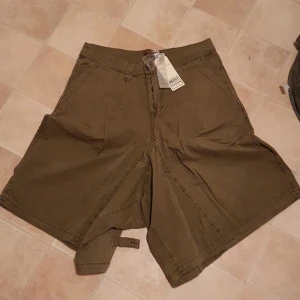 Shorts  - Helt ny aldrig andvända. Orginal pris 299.95