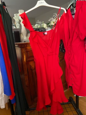 Klänning  - Inkl frakt 