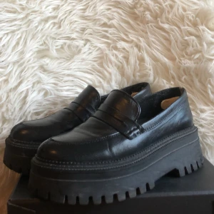 Loafers - Chunky Loafers från Bronx i stl 39. I bra skick! :) 