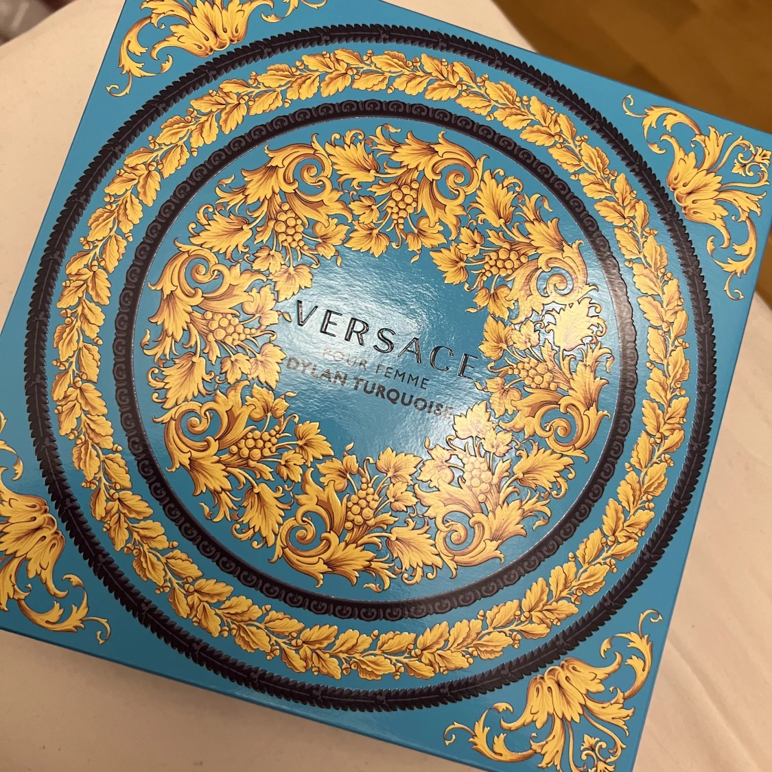 Versace parfym och body gel - 91