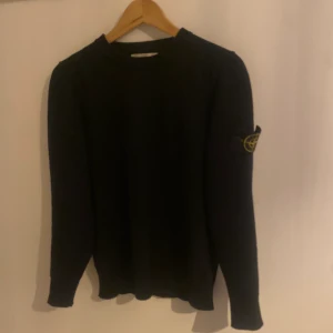 Stone Island Tröja - Stone island tröja bra skick men är för liten för mig 