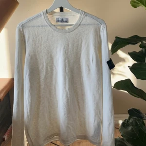 Stone Island Tröja M - Jätte bra skick 9/10  Köptes ny för 3000kr på deras hemsida 