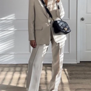 Zara suits - Zara suits beige. Used just once, size S. I sell as total look. New 1200 kr, I sell for 580. 