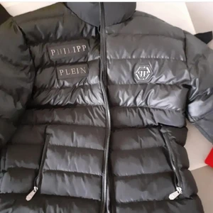 Philipp Plein - Philipp Plein jacka nästan oanvänd, använd 2 gånger kanske. 