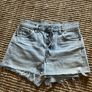 Levis kjol - Strl 24