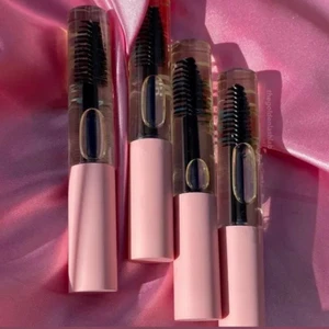 Lash serum - Detta är en jätte näringsrik Lash serum med helt organiska oljor som hjälper till med tillväxten i fransarna