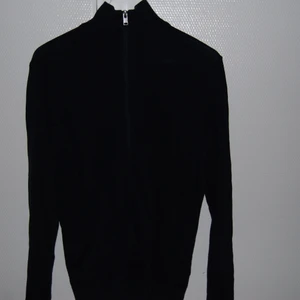 Full zip  - Använts fåtal gånger, köpt från Selected homme!