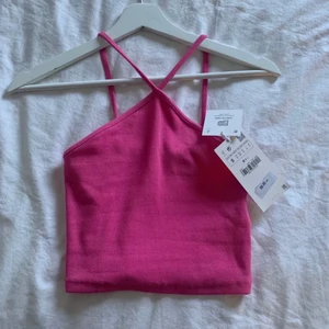 Rosa linne från zara - Rosa linne från zara i storlek S. Säljer för den kommer ej till användning👏 Pris 50kr+ frakt