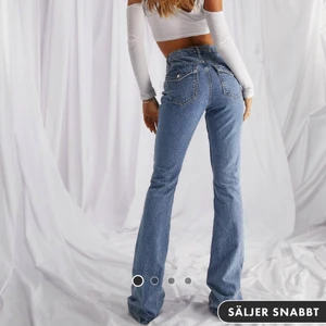 ASOS jeans  - Så fina flare jeans från ASOS. Helt nya❤️