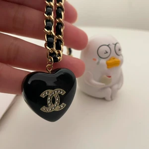 Fint halsband nytt☺️ - Fint svart och guld halsband ☺️ 119 .kr☺️