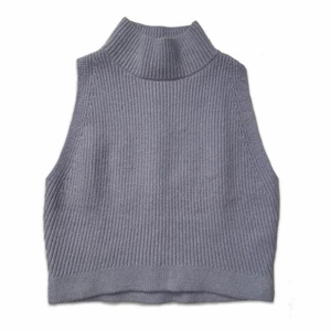 Stickad väst - Aldrig använd, mer pastell lila i verkligheten 