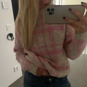 Carin Wester stickad tröja - Sjukt fin och skön! Lite stor i storlek så passar även S/M! 