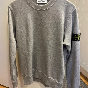 Stone Island - Helt ny Stone Island tröja aldrig använt 100% äkta 