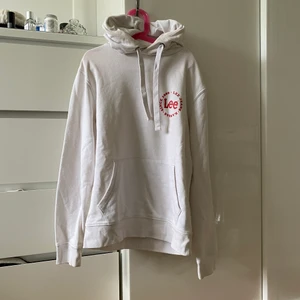 LEE - Säljer denna då den ej kommer till användning, inga fläckar eller skador , vid fler bilder eller frågor kom privat 💕 ❗️TRYCK EJ PÅ KÖP KNAPPEN❗️